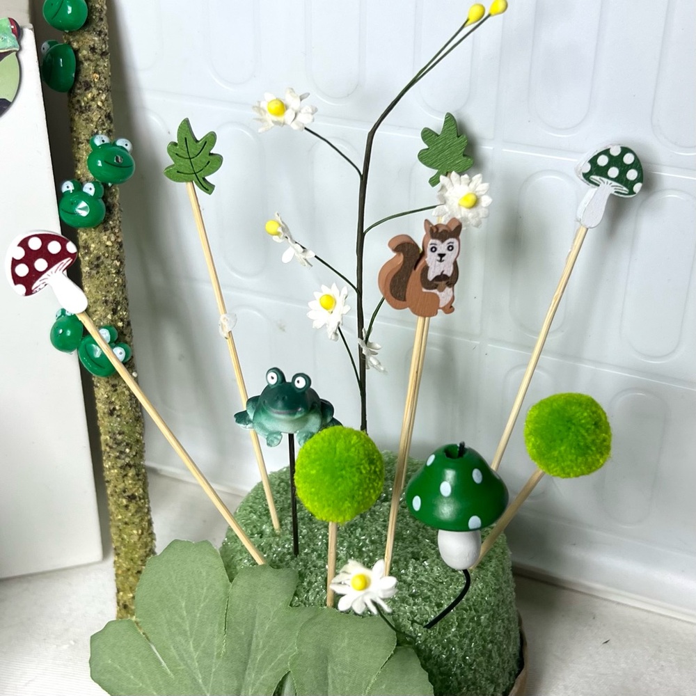 FROG TOWN USA FAIRY GARDEN GIFT SET - Picture 6 of 16